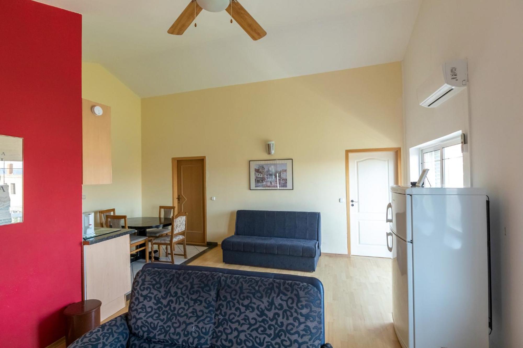 Apartment Pero Murter Bagian luar foto