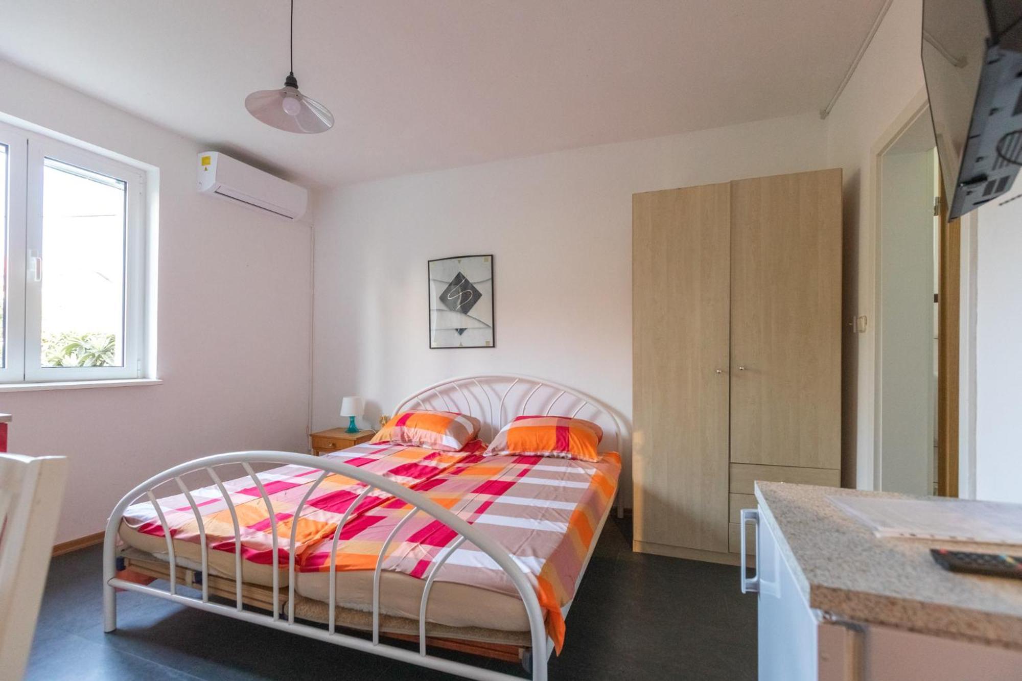 Apartment Pero Murter Bagian luar foto
